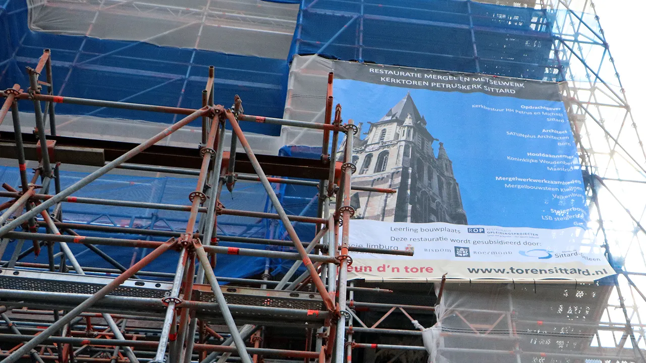 banner kerktoren sittard