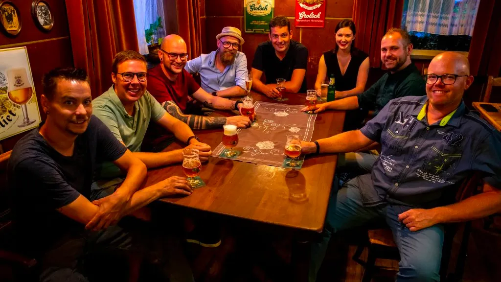 baroesjko in de kroeg