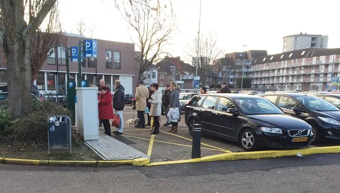 betaalrij parkeerplaats steenweg 720 breed