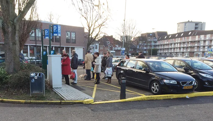 betaalrij parkeerplaats steenweg 720 breed