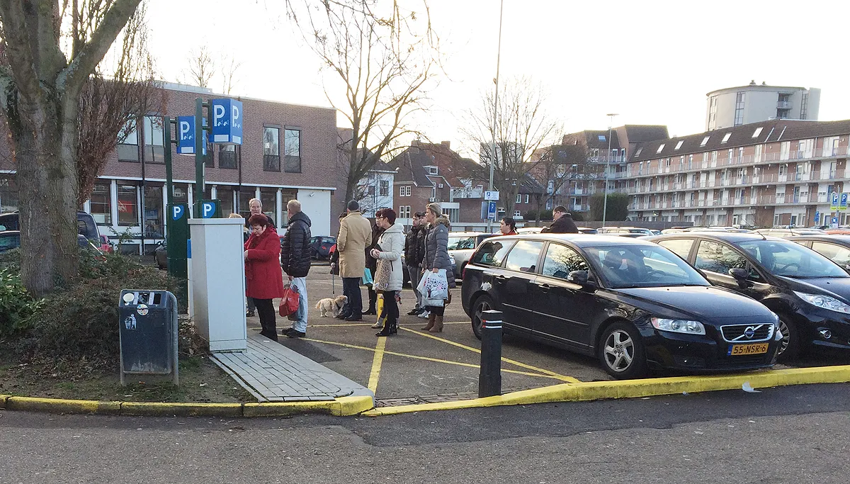 betaalrij parkeerplaats steenweg wachten