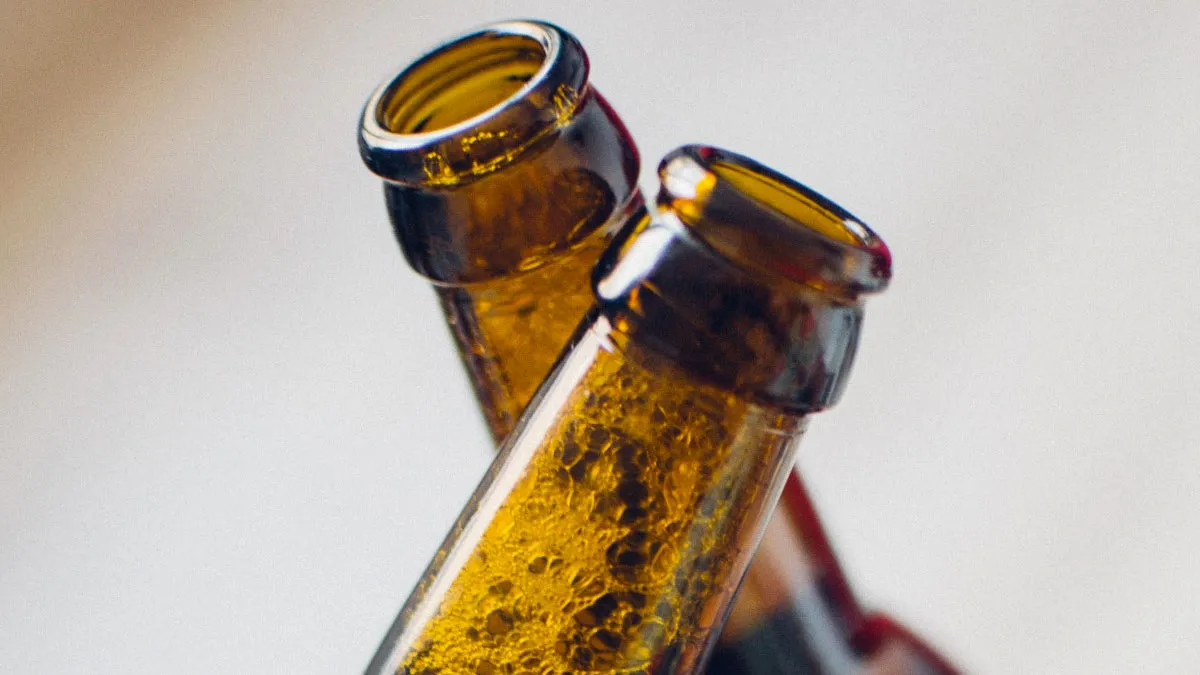 bierflesjes klinken