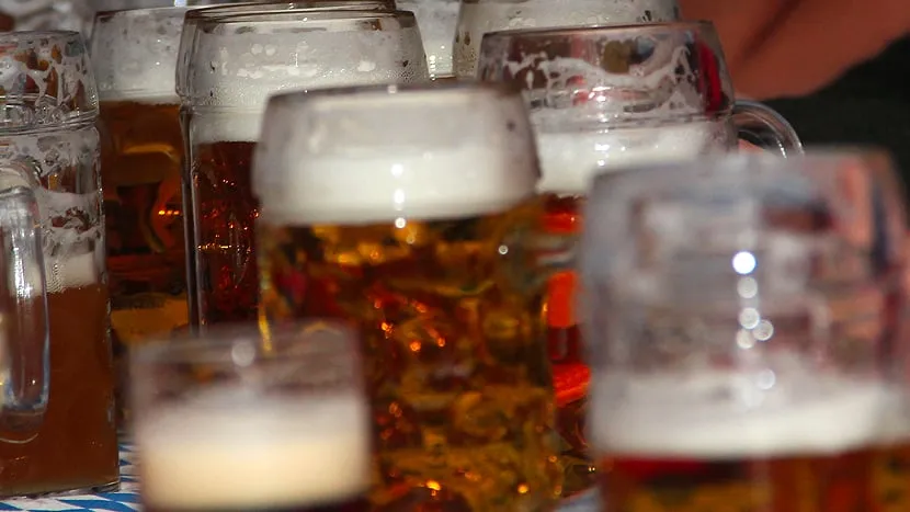 bierpullen met bier