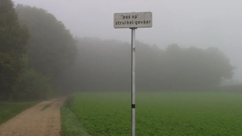 bky3qo09jgy1hrlggh9jrd0lo pas op struikelgevaar