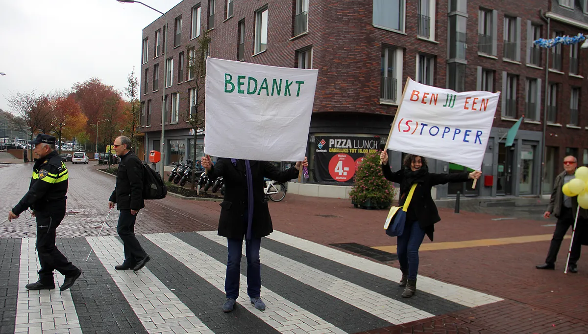 blinden en slechtzienden in het verkeer 1
