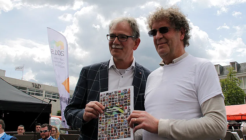 boek sittard creatief aangeboden op opening wak