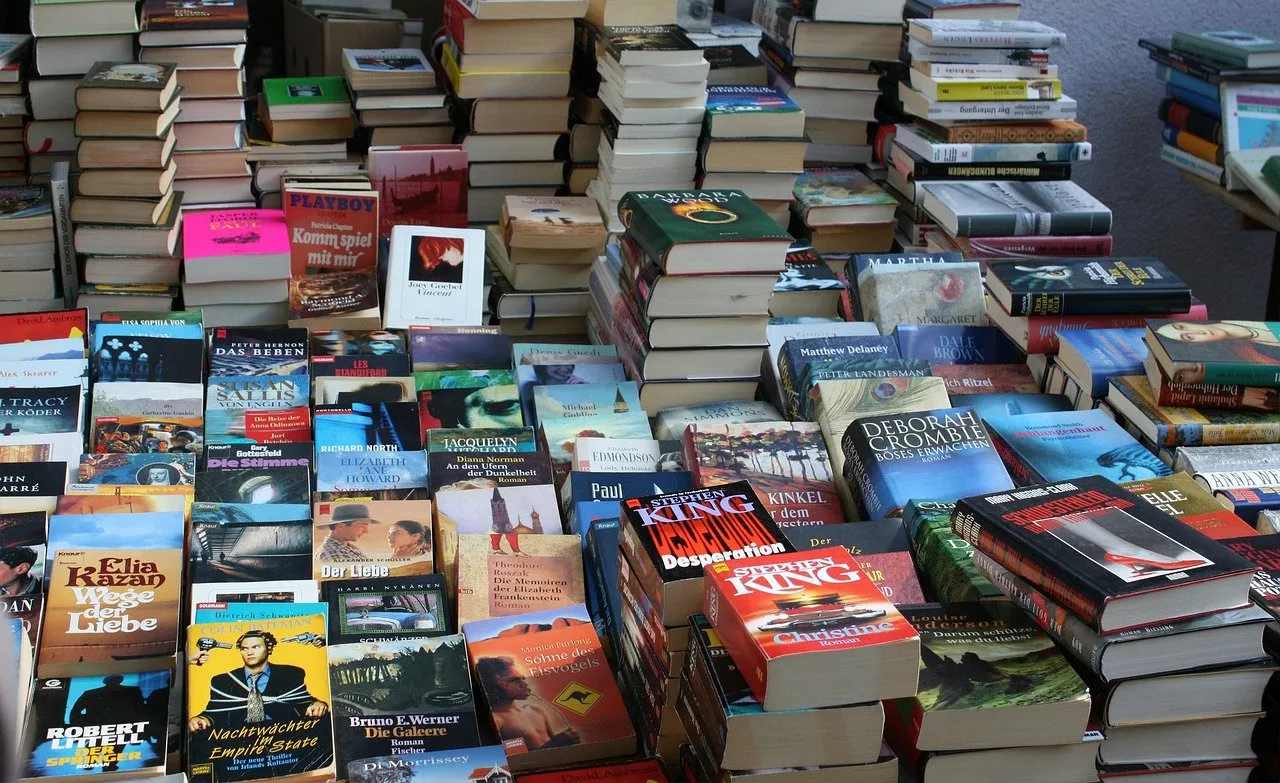 boekenbeurs flea market 237461 1280