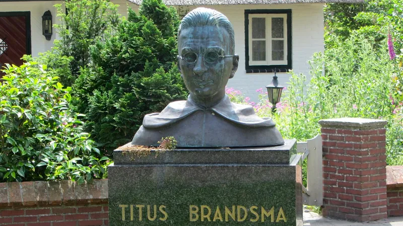 borstbeeld titus brandsma