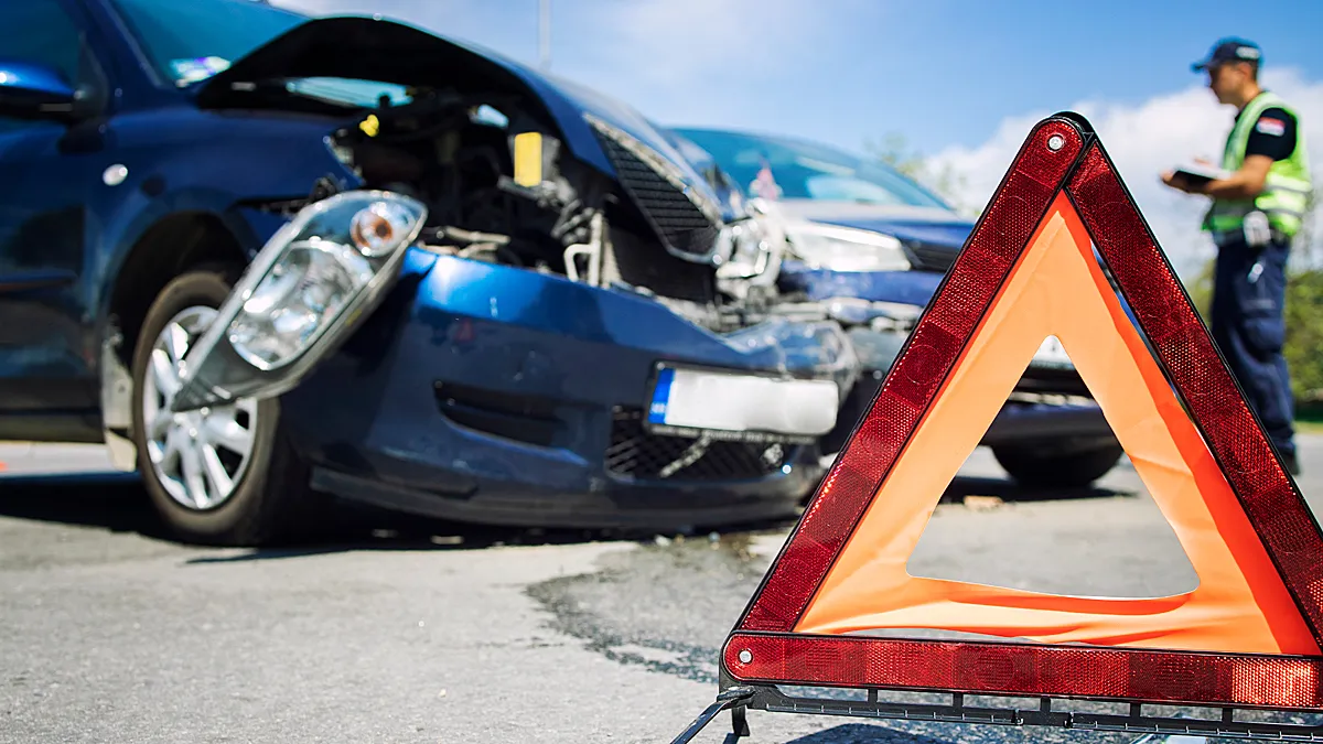 botsing autos schade agent
