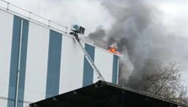 brand bij chemelot 9 november 2015 ontstaan bij dakwerkzaamheden