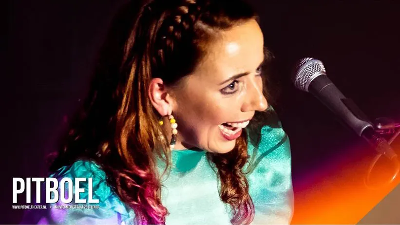 brenda bee in pitboel theater op 20231105