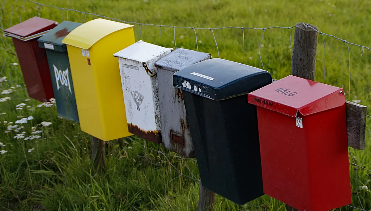 brievenbussen cc0 via pixabay letter boxes 905313 1920