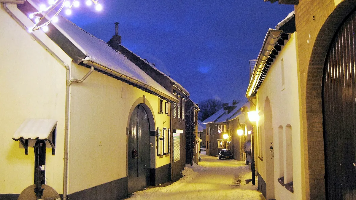 broekstraat sneeuw winter kerst kerstsfeer