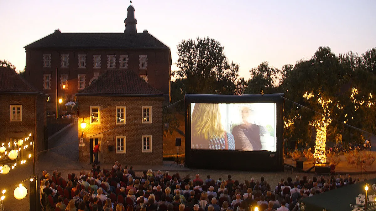 buitencinema kasteel limbricht