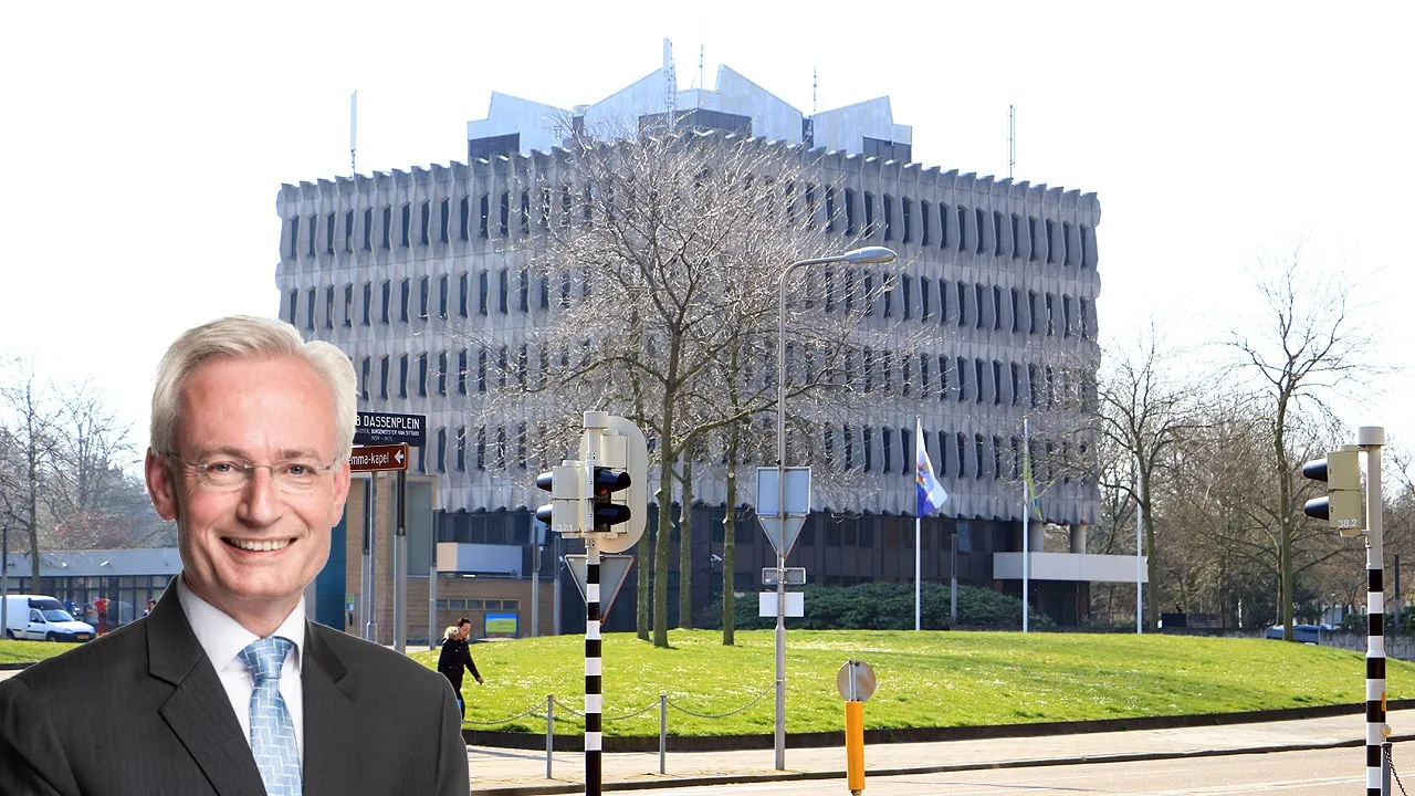burgemeester hans verheijen voor stadhuis sittard hub dassenplein
