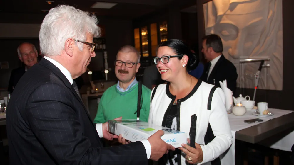 c8ml1mtdn1unbi3j4g09lnwcx mobilo i cane