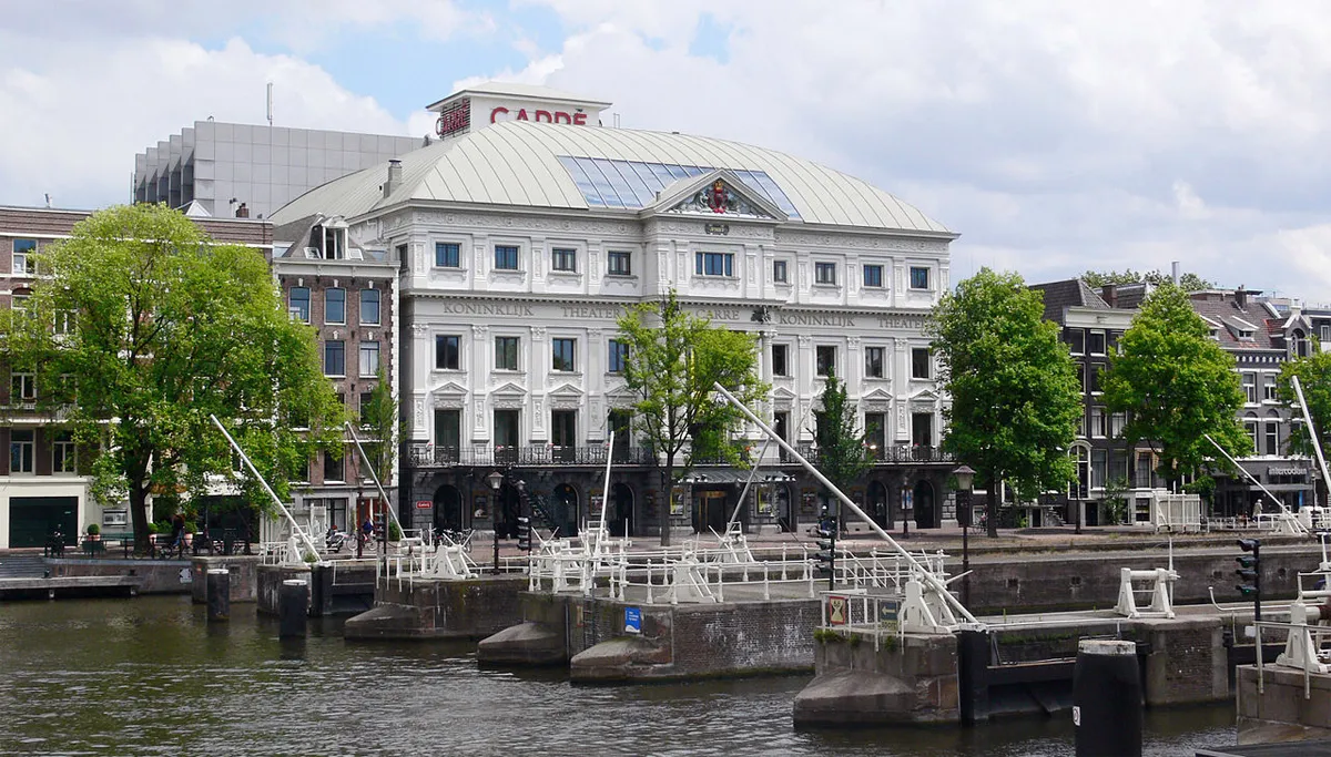 carre amsterdam andreas praefcke cc by 30 via wikimedia commons