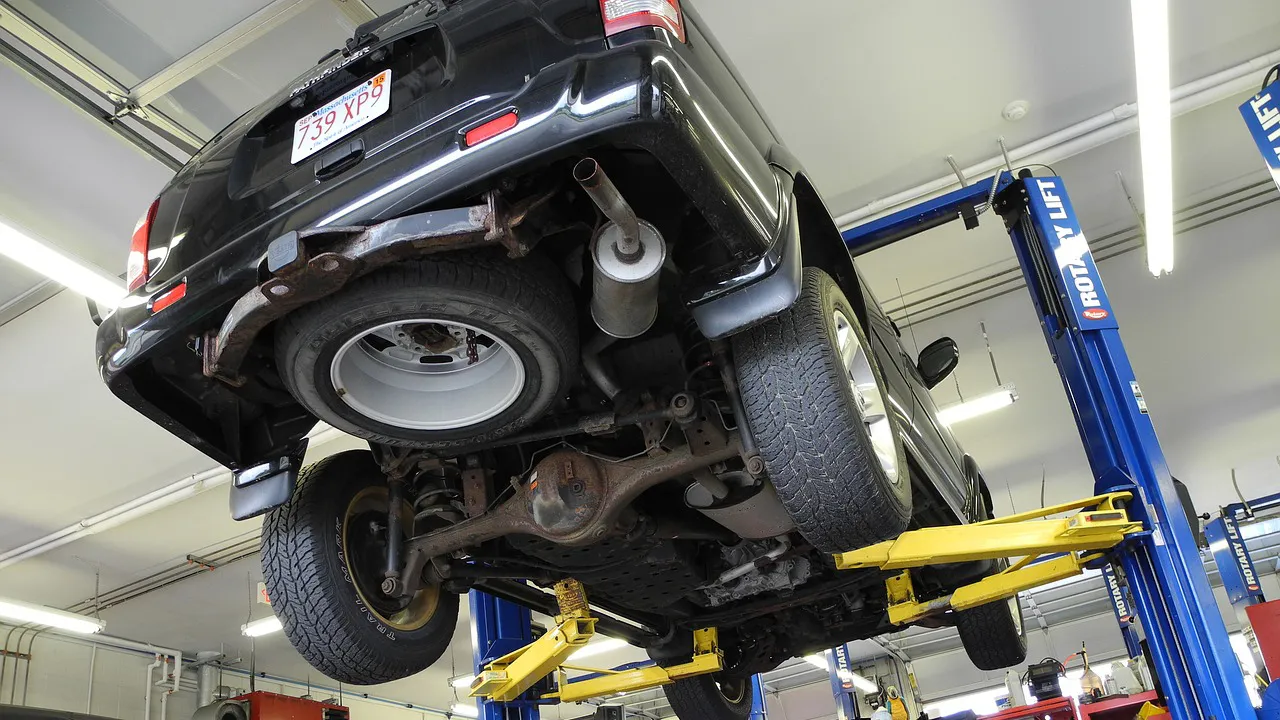 cc0 danvolks99 via pixabay autoreparatie cc0 pixabay car 1751753 1280