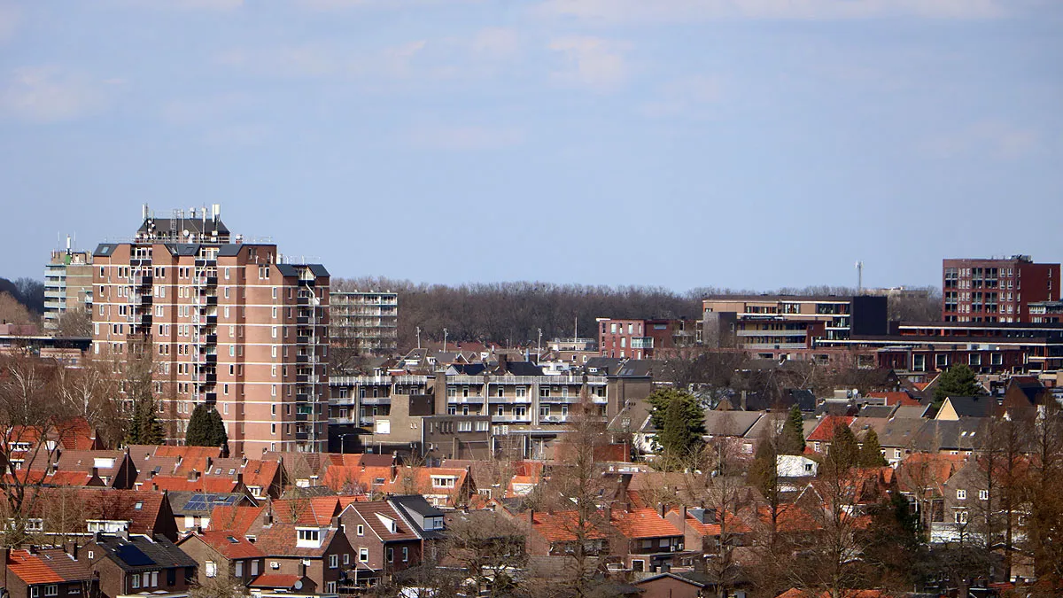 cityflat geleen en flat herenhof gezien vanaf dak van goyenflat