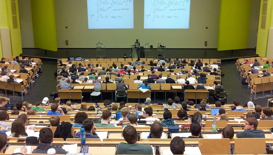 collegezaal met studenten