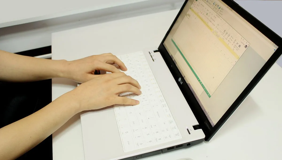 computer 506756 1280