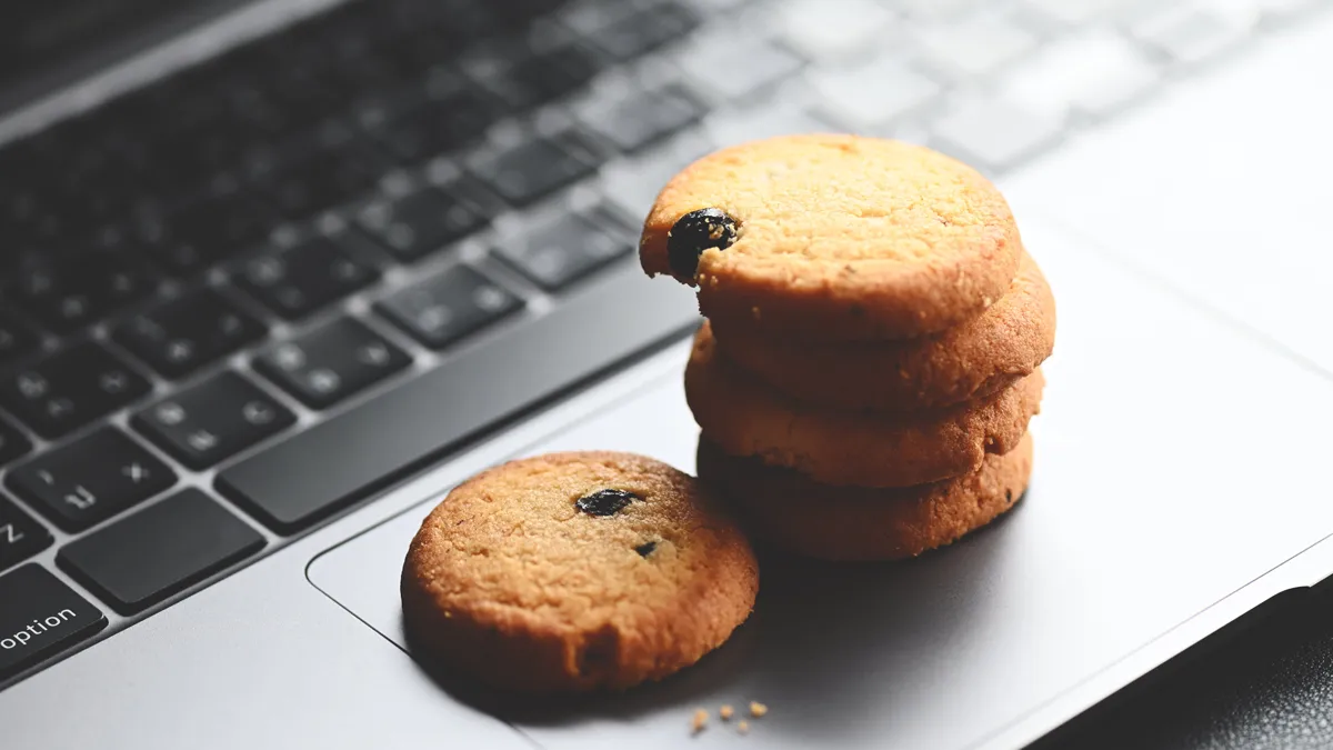 cookies internet laptop