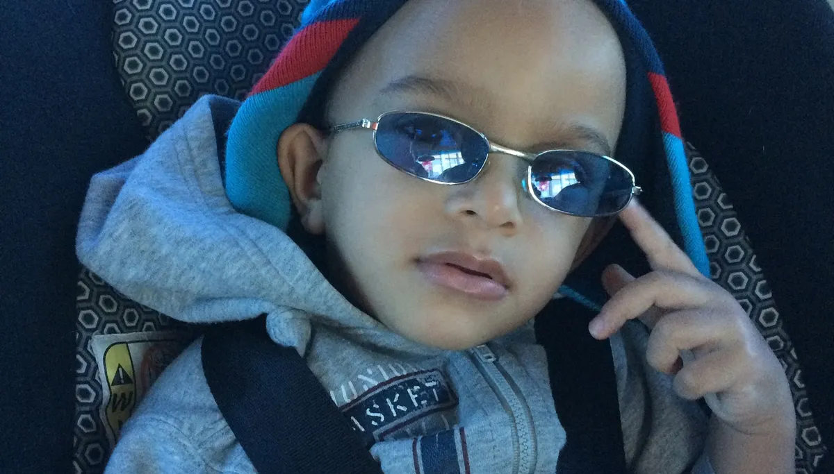 cool kid 1606110 1920 kind in kinderzitje auto cc0 pixabay