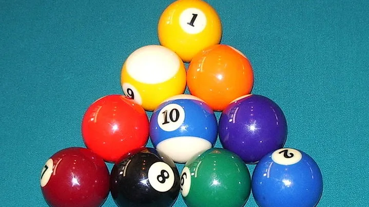 covm13bcmcil14b57vn9jl2mp pool biljart 10 ball smccandlish cc by sa 3