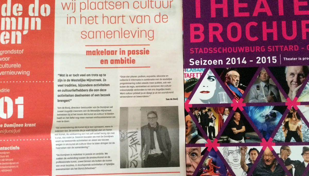 de domijnenkrant vs theaterbrochure