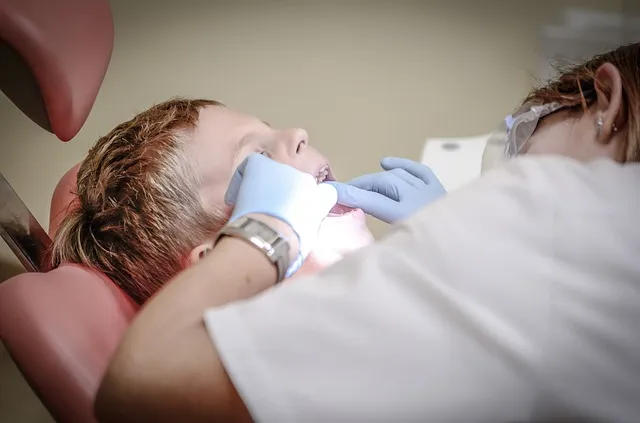 dentist 428646 640 bij de tandarts