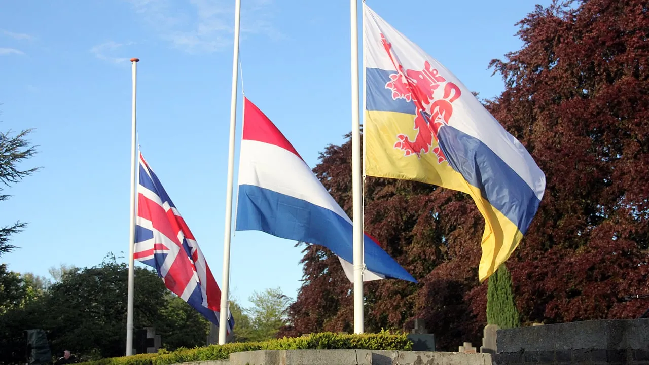 dodenherdenking vlaggen