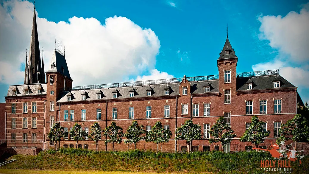 dominicanenwals achtergrond startplaats holy hill obstacle run