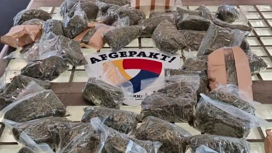drugsvondst in woning in overhoven
