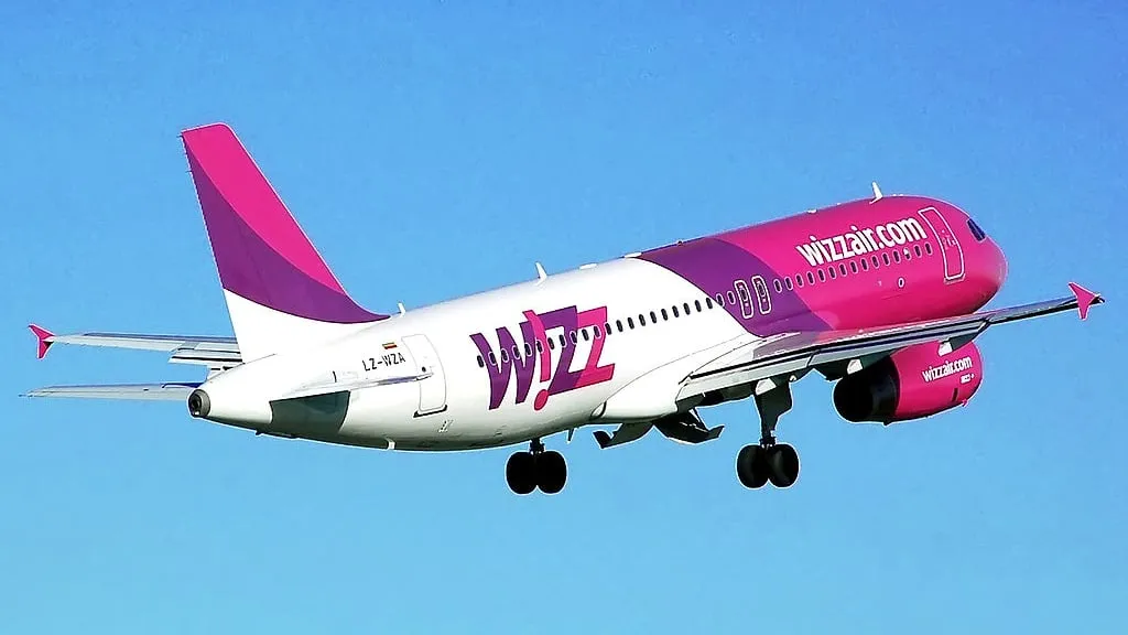 dzalvibejusr8bd8o09vi0g2o wizzair airbus a320 200