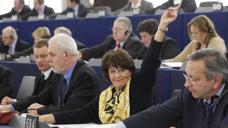 e4obhfwuuyiyjcnnk89irborn ria oomen foto door epp group fotos cc by nc nd 3