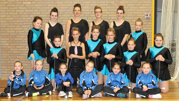 eb1e2lvgx4pspbwu8f9pa0lzb majorettes geleen 2013 1
