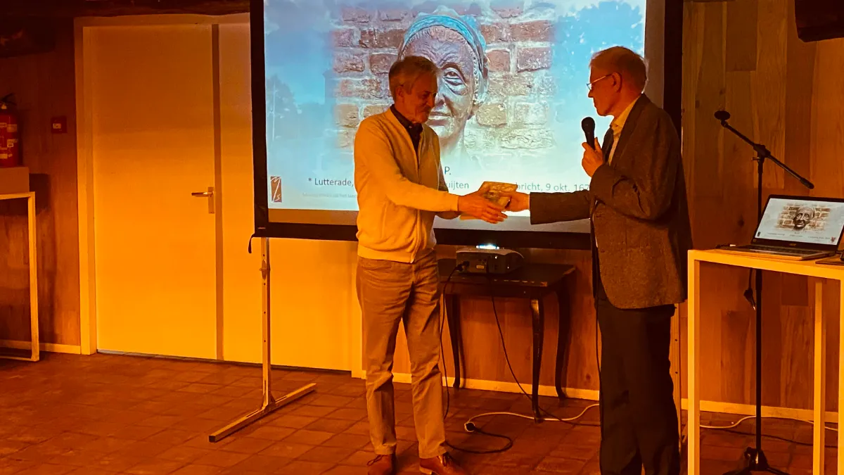 eerste exemplaars dossie entgen luijten voor peter luijten