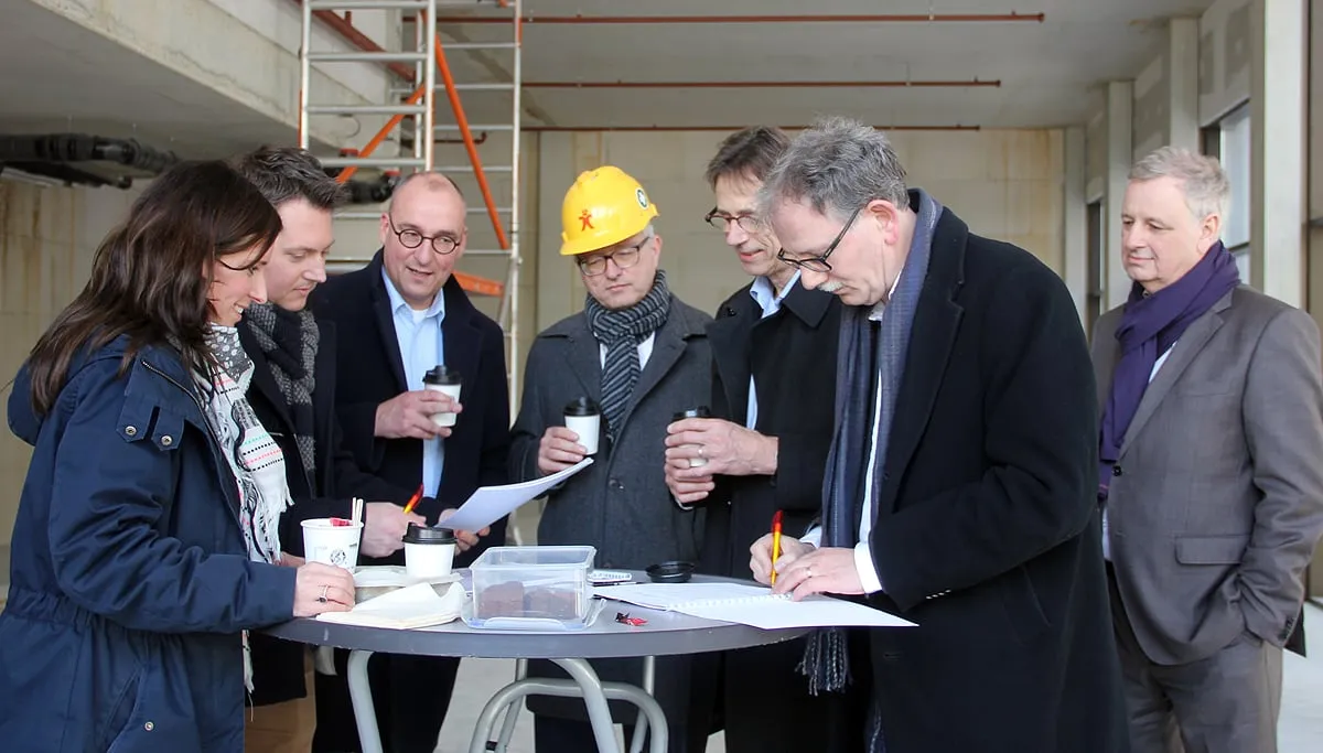 eerste handtekeningen in ligne 14 maart 2016