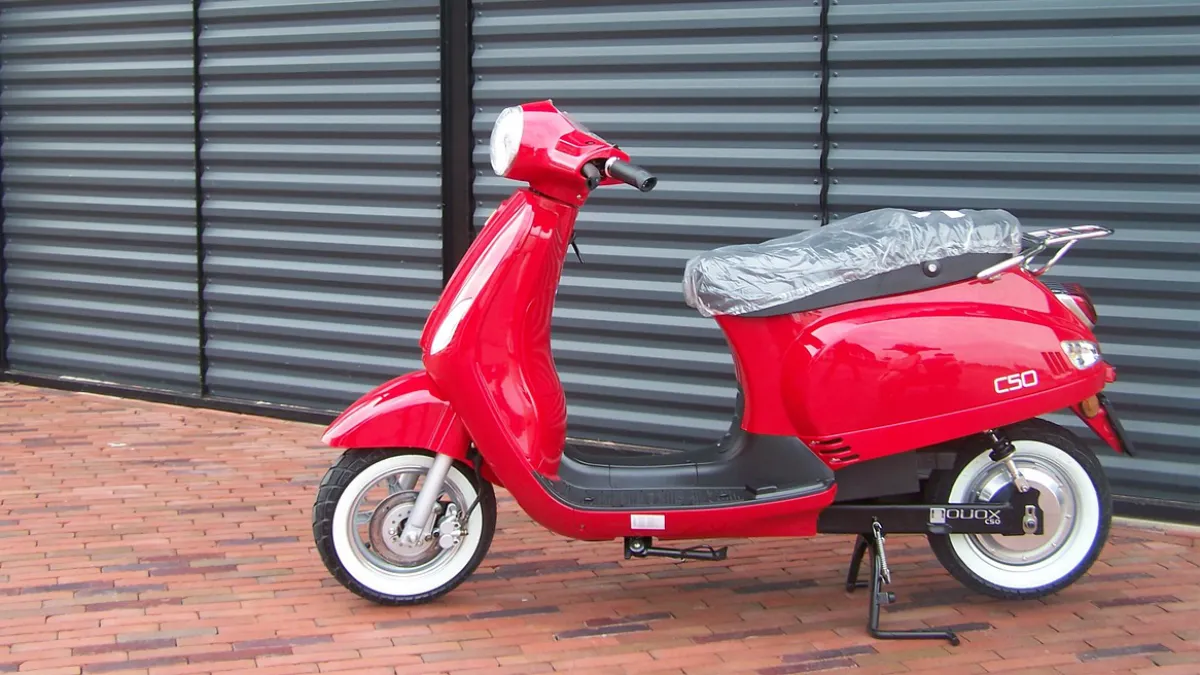 elektrische scooter cc0 via pixabay 803068 1280jpg