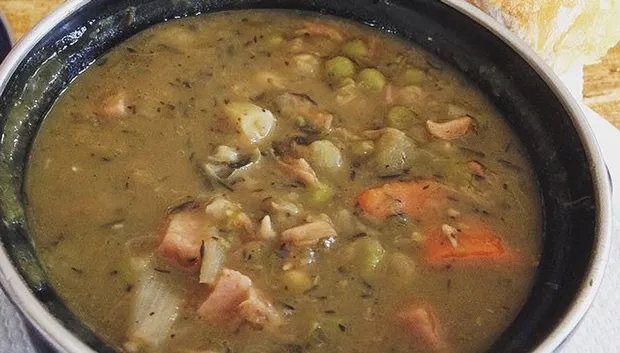 erwtensoep stuart mudie cc by sa 20 via flickr 18076289285 d9d8636301 o