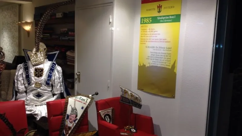 et6ybqm3ly35s8vr5e084bbj3 z etalage hermans