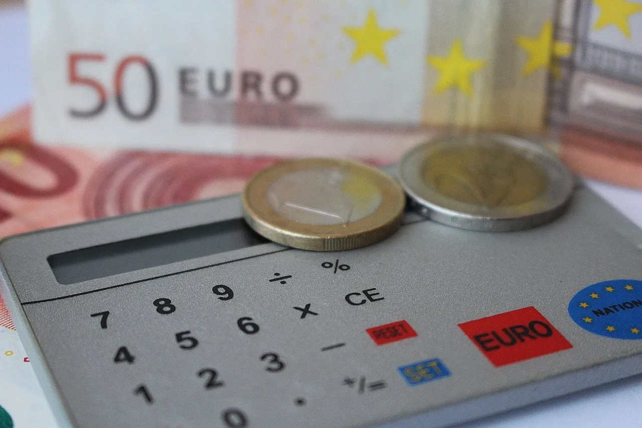 euro 635803 1280 rekenmachientje schuld