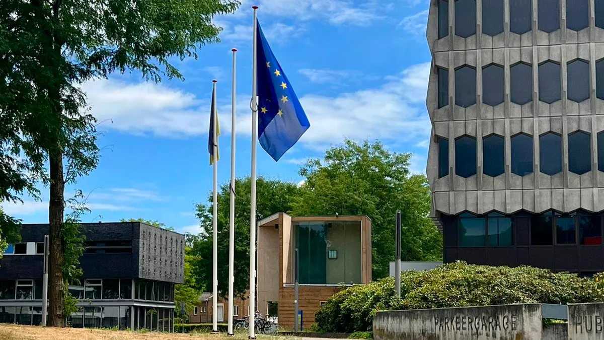 europese vlag voor stadhuis sittard