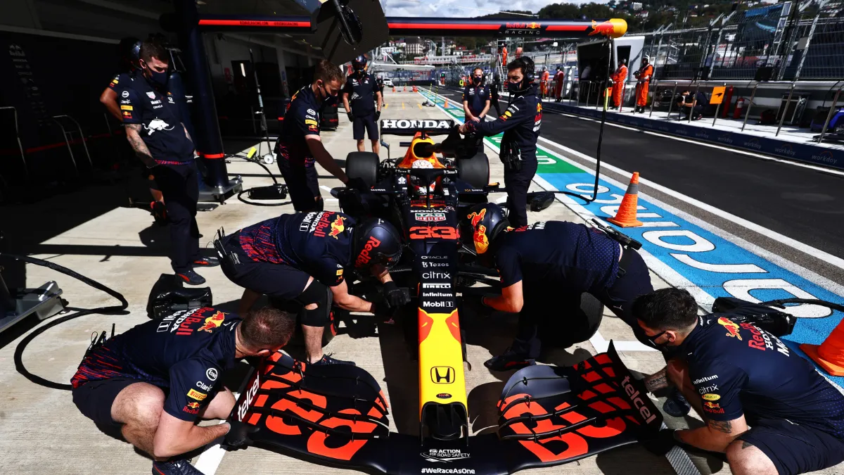 f1 gp rusland max verstappen 08