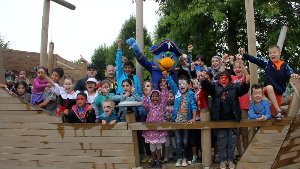 f9rgeygizrp9f2rlmib6uwej2 piratenfeest de roetsj