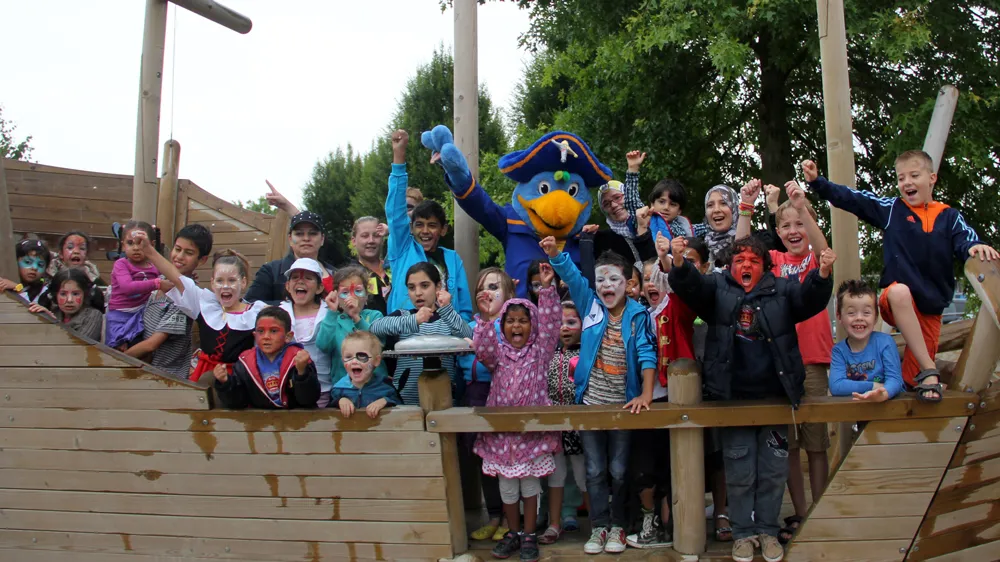 f9rgeygizrp9f2rlmib6uwej2 piratenfeest de roetsj