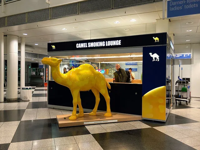 facemepls cc by 20 rokersruimte op luchthaven via flickr