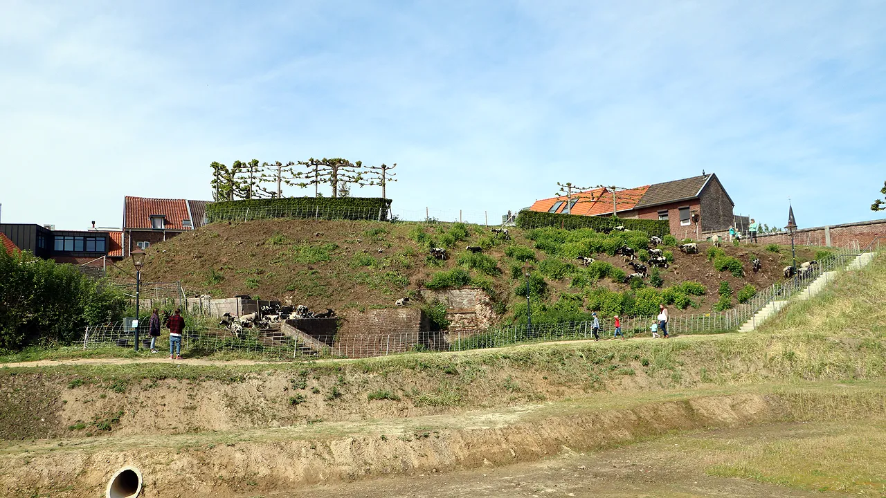 fort sanderbout te grazen genomen