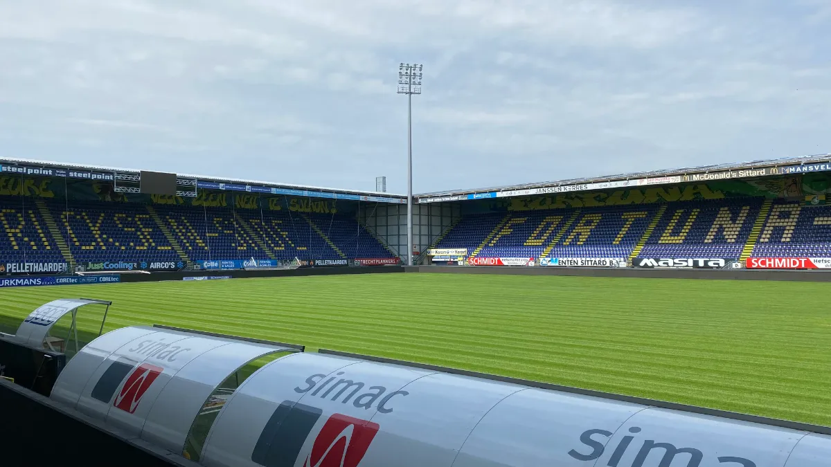 fortuna sitttard nieuwe grasmat 2021 2