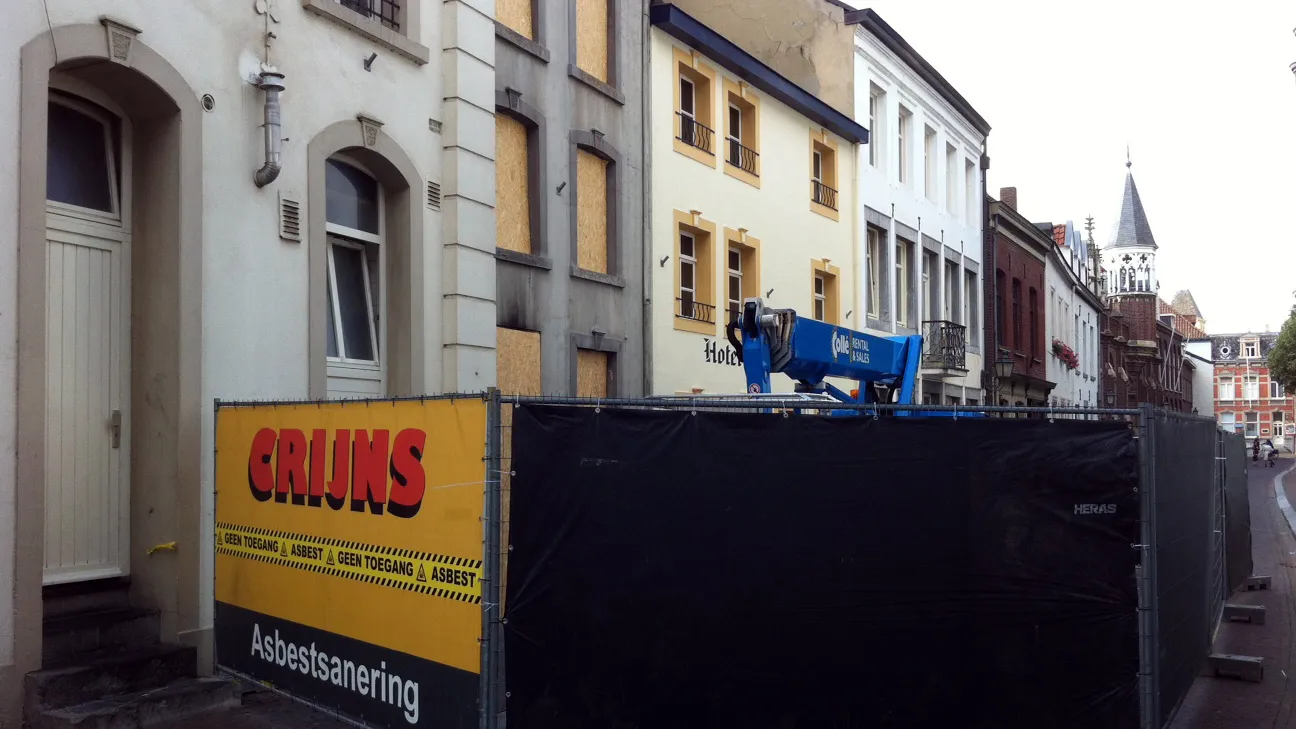 fuzfqoi4lnsrigw0g528cw65p brand oude markt asbestsanering